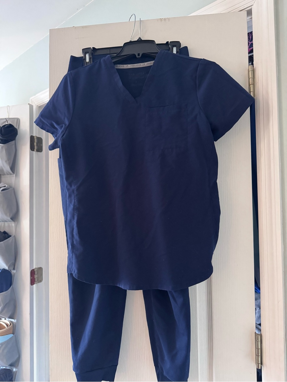 Navy Women's Scrub Set - V-Neck Top & Jogger Pants Fabletics